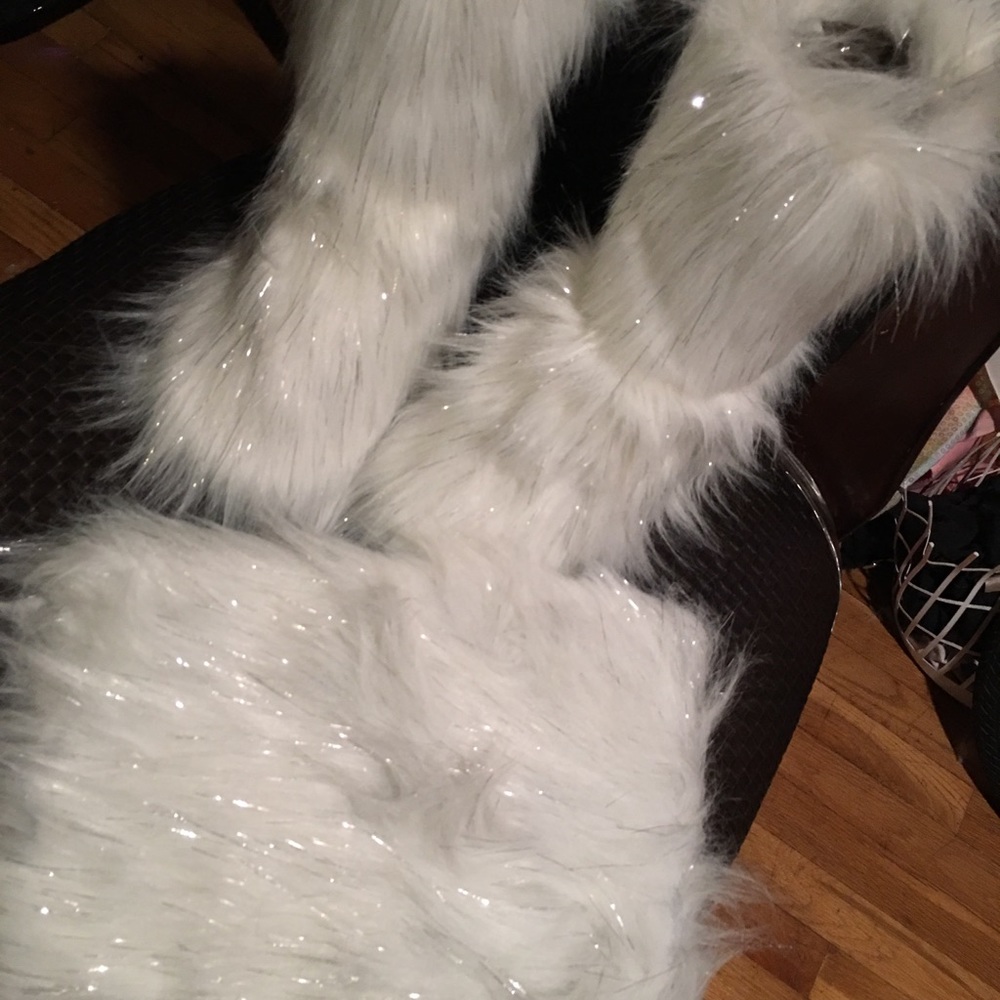 Faux fur Clutch and boots